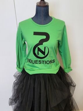 Green Graphic Women Long-Sleeve Top